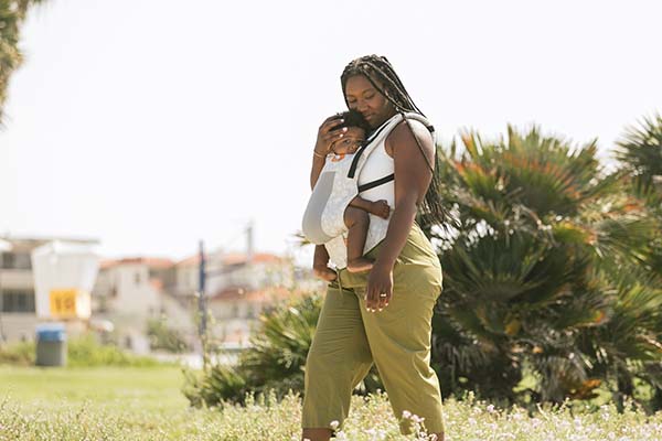 tula_porta_bebe_free_to_grow_coast_isle_2.jpeg