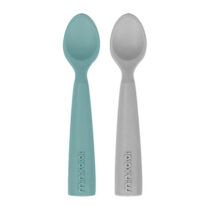Esta é uma colher de silicone da marca Minikoioi, na cor Aqua Green Powder Grey. É ideal para alimentar os bebés de forma segura e saudável, pois é feita de silicone macio e resistente.