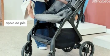 O carrinho de bebe Maxi-Cosi Soho vem com apoio de pés incluido
