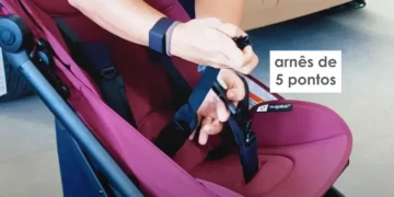 Carrinho Bugaboo Butterfly - Tem um arnês de 5 pontos 